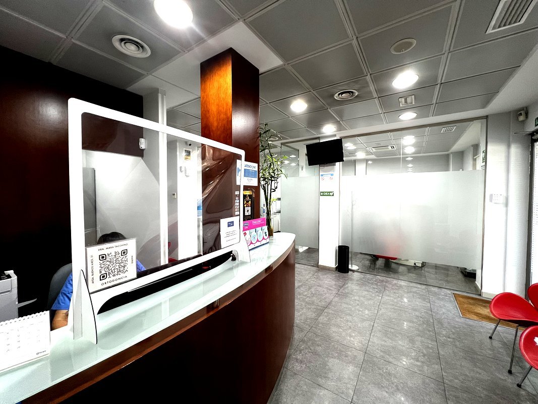 Recepción CEO Multidental — Av. Buenos Aires 31, Vallecas